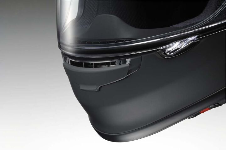 The three position chin vent directs the air up the inside of the visor for fog prevention.