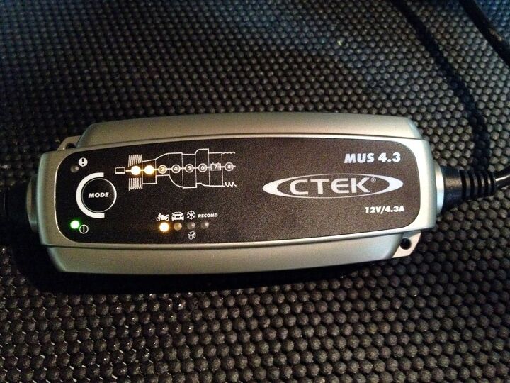 CTEK MUS 4.3 charger