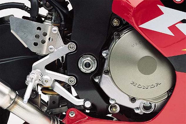 2000 Honda RC51 engine case