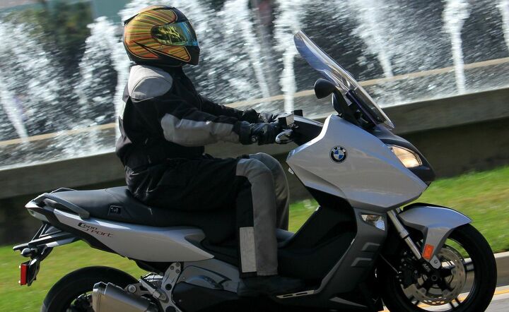 2014 BMW C600 Sport Action Right