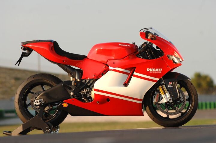 Ducati’s fabulous MotoGP replica, the 2008 Desmosedici D16RR, employs the most extensive range of lightweight components of any production streetbike. It boasts titanium valves and connecting rods, magnesium engine covers, forged magnesium wheels, an aluminum fuel tank, plus scads of carbon fiber pieces, including a self-supporting subframe.