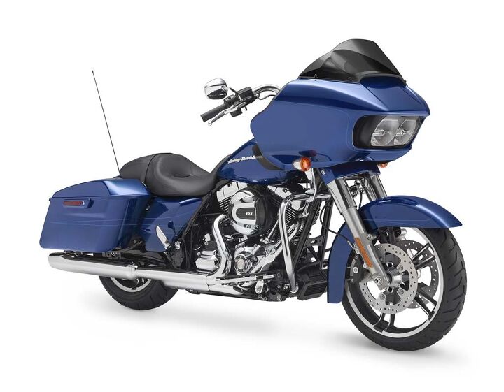 Of the two Glide models only the Special comes equipped with H-D’s Reflex linked brakes with ABS.
