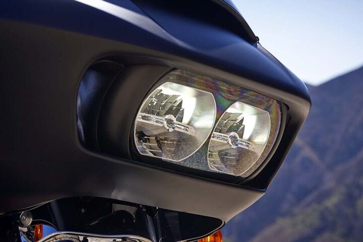 Ser Samsquamsh, in the comments section of the Road Glide Preview, says the Road Glide’s new headlights resemble Bender, from Futurama. Regardless their looks, they light up the night. According to Harley: 85% more spread and 6% more punch on low beam, 35% more spread and 45% more punch on high beam.