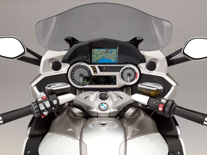 best-technology-winner-2014-BMW-K1600GTL-exclusive
