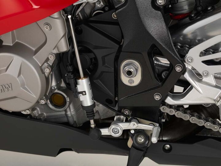 Move the Gear Shift Assist Pro linkage from its attachment point at the front of the shift lever to the attachment point nearer your toe and, voila, you’ve a GP shift pattern.
