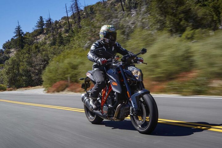 While it doesn’t look it at first glance, with some appropriate luggage, the 1290 Super Duke R could be a viable sport touring rig. Emphasis on sport.