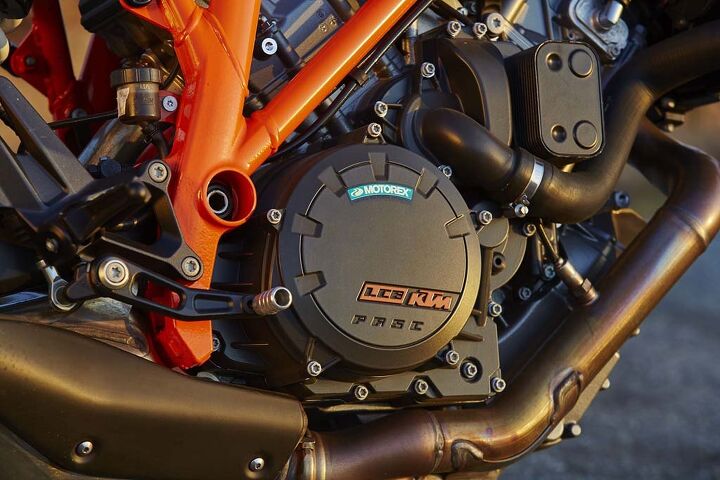 For lack of a better word, the 1301cc LC8 V-Twin in the KTM is simply jaw dropping. Brutal torque and acceleration is met with refined fuel mapping to create an engine that ranks up there amongst the best for the entire MO staff.