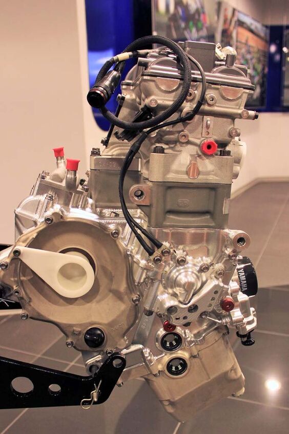 The amazingly compact 800cc engine (“S5”) that powered Valentino Rossi to the 2008 MotoGP championship aboard the OWSS M1. 