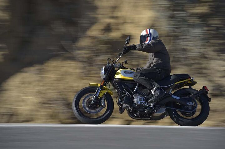 A completely relaxed riding position makes the Scrambler an ideal bike for running about.