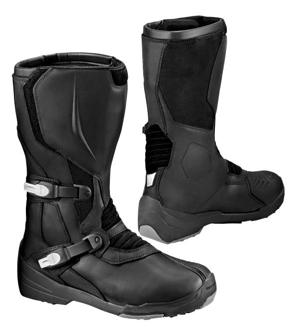 011215-buyers-guide-boots-bmw_gravel_boot