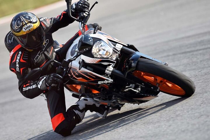 The 390 Duke is super narrow between a rider’s knees. Above the headlight is an ultra-mini windscreen that is more style than substance. KTM’s Power Parts catalog offers a larger one.