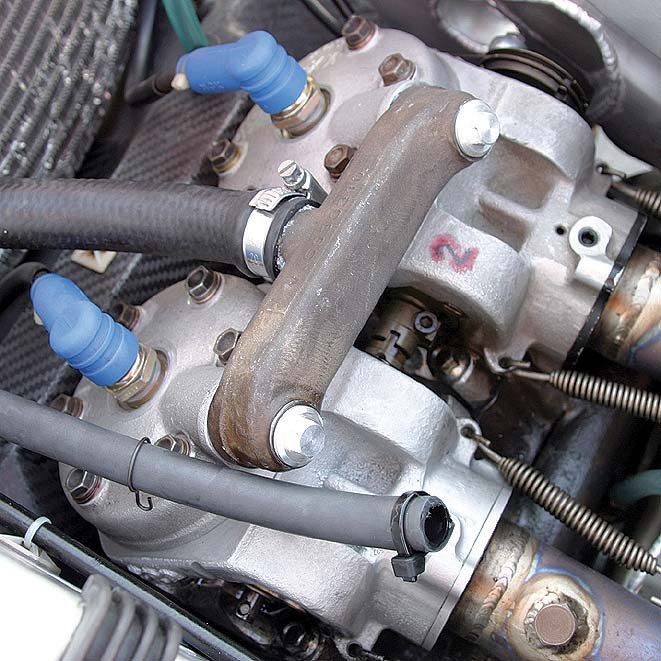The V593 was prone to overheating the rear cylinders despite every effort to provide cooling.
