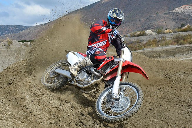With just a couple minor tweaks, the 2016 Honda CRF450R feels faster than its predecessor despite having the exact same motor specs the 2015 model. 