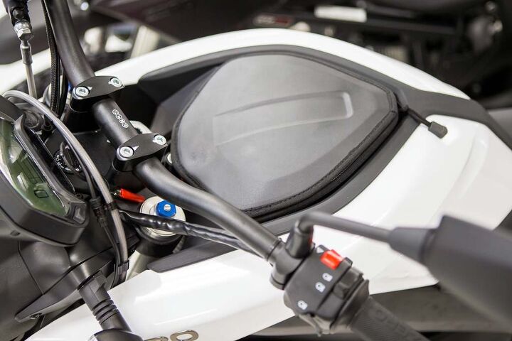 On standard Zero S, DS and SR models, this center compartment is convenient for storing small items during your ride. Should you opt for the Power Tank, the 45-pound battery cell sits in this spot instead. 