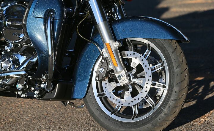 The Road Glide Ultra receives new wheels in the Impeller design.