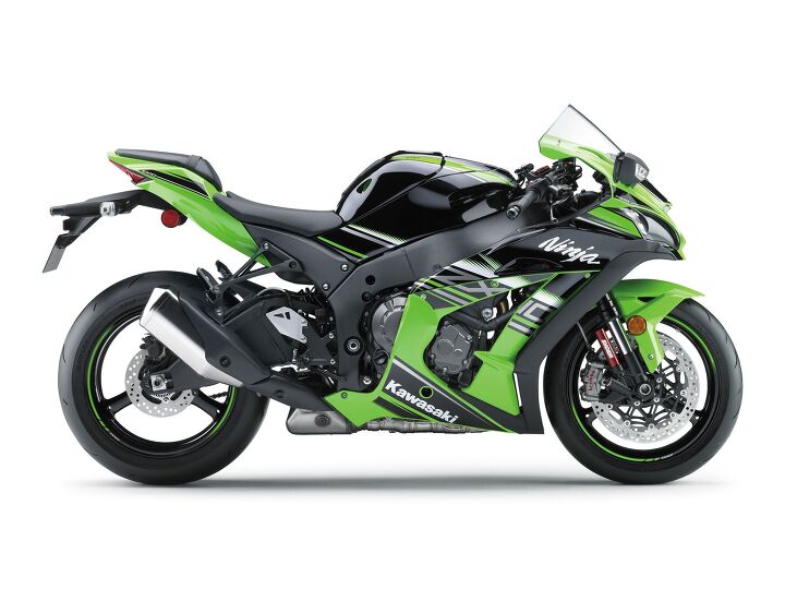 Visually, there are a lot of similarities between old and new ZX-10R models, but the real differences lie underneath the (aerodynamically tweaked) bodywork.