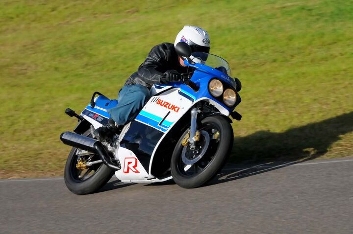 The 1985 GSX-R likes long, sweeping old-school lines and is great fun to ride like that, with high corner speeds.