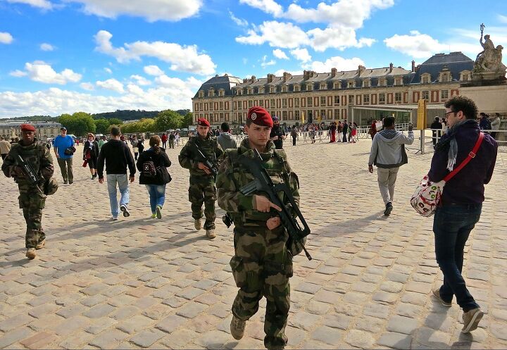 Popular tourist attractions, such as the palace at Versailles, are well guarded