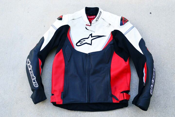 While not at the top of Alpinestars’ sporty jacket offerings, the GP-R doesn’t feel cheap by any means.