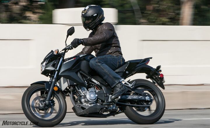 At only 351 lbs, the Honda CB300F is feathery light and far from intimidating for even the newest of riders.