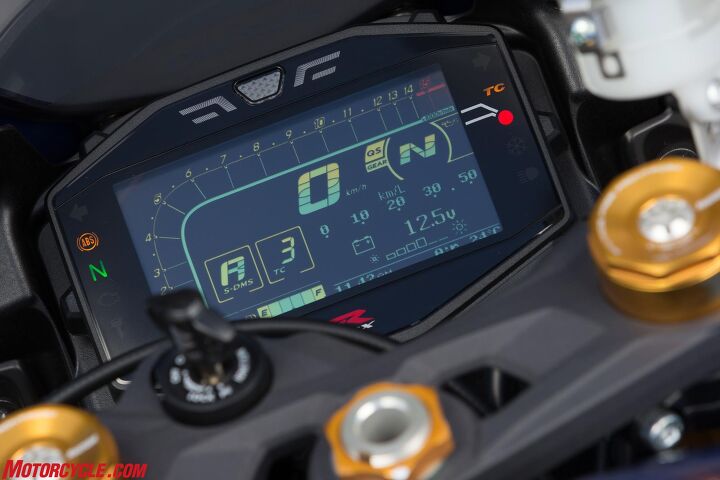 Fully featured LCD instrumentation is part of the L7 GSX-R1000 experience. It includes displays for ride modes, TC, fuel remaining and mileage, ambient temperature and a gear-position indicator, among other readouts. The tachometer hump plateaus at the 6000-rpm mark, while a white shift light at the top center of the gauge illuminates as redline approaches.
