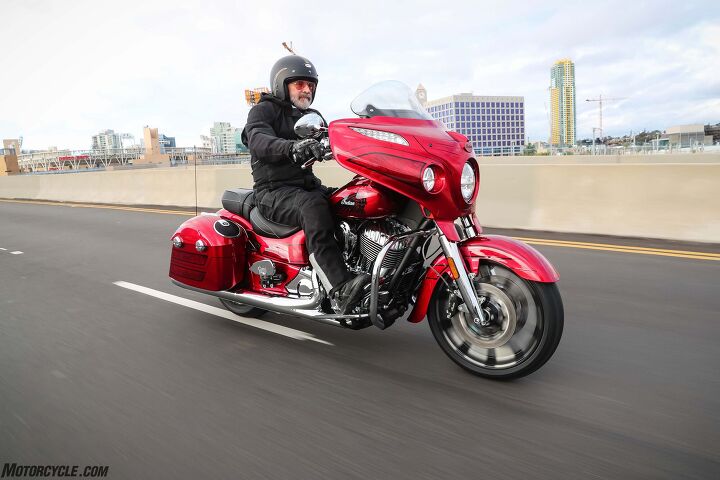 2017 Indian Chieftain Elite red