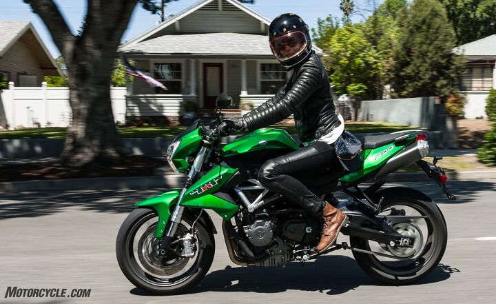 Guest tester Tamara Raye Wilson, who’s both taller and smarter than us (she just became a California Registered Mechanical Engineer), says the Benelli looks fast and its inaccurate speedo makes you feel fast.