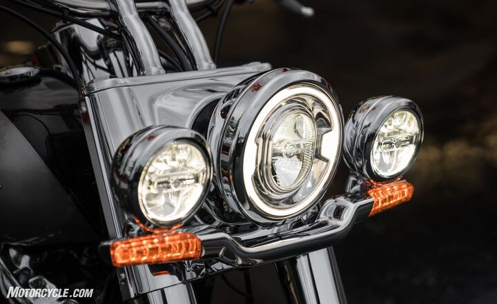 As with the rest of the Softail line, the Deluxe received a signature LED headlight. Unlike the others, the Deluxe also sports LED fog lamps, turn signals and brake light.