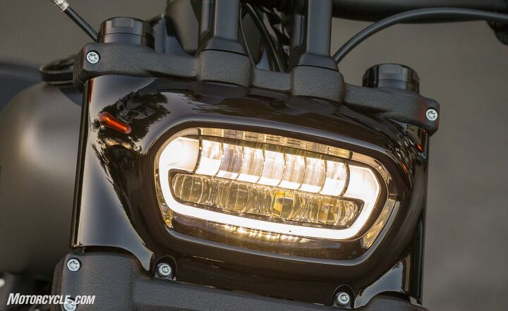 2018 Harley-Davidson Fat Bob 114 headlight