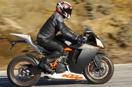 With handlebars in their high position and pegs low, the RC8R has a surprisingly accommodating riding position.