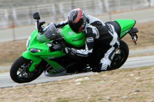 Pete scything through the Streets of Willow on the updated Kawasaki ZX-10R.