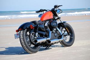 Like the Sportster Nightster and other members of the Dark Custom family, the Forty-Eight keeps to minimalist styling. One such element is the integrated brake/tail/indicator light.