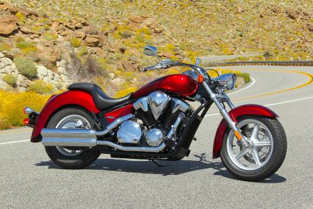 The 2010 Honda VT1300 Stateline is long and low, much like its brother, the VT1300 Sabre.