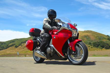 This standard VFR1200F has almost every accessory, including the 0.8” lower and slightly narrower saddle and adjustable windshield deflector. The bags were designed in a wind tunnel, and while unladen, they did not adversely affect handling.