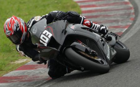 A race-spec version of the 2011 ZX-10R was tested last week at Suzuka.
