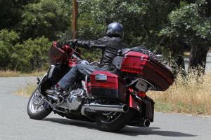 Although the Road Glide Ultra is ponderous at low speeds, it can carve up a twisty road at a fair pace. Harley says it can be leaned over to the right up to 33 degrees.