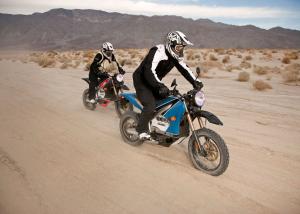 A pair of Zero electric Dual Sports take an easy cruise thanks to their on/off road knobbies in California.