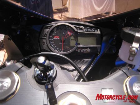 The 2011 GSX-R600/750’s new instrument panel. 