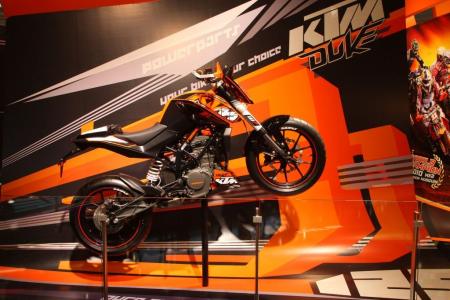 The KTM 125 Duke has a claimed power output of 15hp and 8.9 ft-lb. of torque.