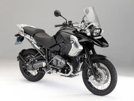 BMW is issuing a special edition "Triple Black" version of its top-selling R1200GS.