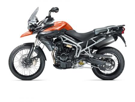 The suspension on the Triumph Tiger 800XC offers more travel than the suspension on the 800.