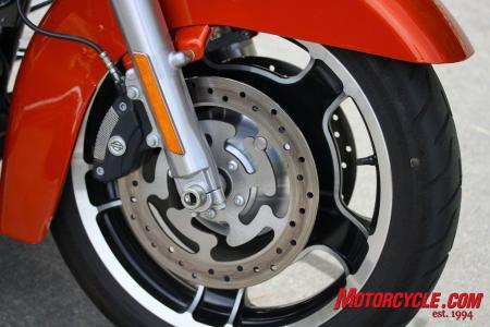 2011 Harley-Davidson Street Glide Brembo brakes
