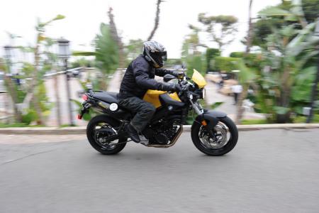 2011 BMW F800R Review