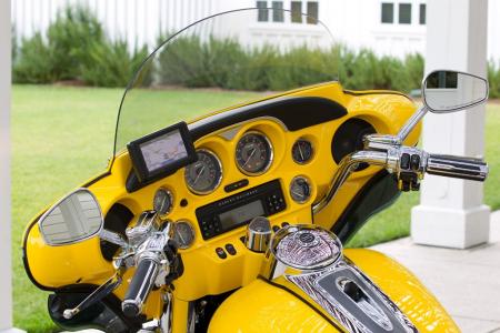 The Electra Glide is one of two CVOs that have the Garmin Road Tech Zumo 660 GPS as standard equipment for 2012. It offers 4GB storage for you collection of MP3 files, with the MP3 player menu accessible via the switchgear-mounted audio controls.