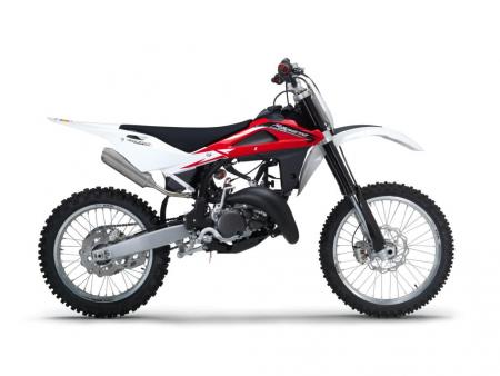 Husky’s CR125 two-stroke is incredibly light, weighing just 203 pounds. A 144cc big-bore kit is included at no extra charge. 