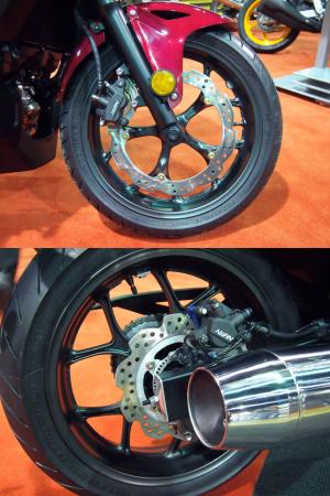 2014 Honda CTX600 wheel comparison