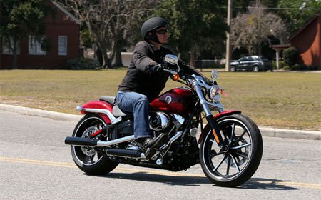 2013 Harley-Davidson Breakout Action