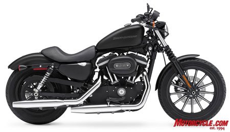 Black, black and more black – Johnny Cash would’ve liked the Iron 883.