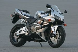 Then again, the Silver bike is quite attractive in its Honda Wing suit. 