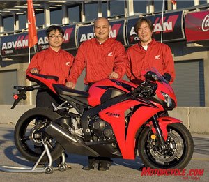 Kyoichi Yoshii, the CBR’s Test Large Project Leader, was also the project leader of Nicky Hayden’s RC211V in his championship year. Ryohei Kitamura – Electric Components Project Leader (left) and Yuzuru Ishikawa – Chassis Project Leader.